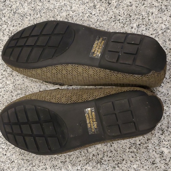 C Comfort Est 1946 Olive Green Loafers Women's Size 10 - Picture 7 of 11